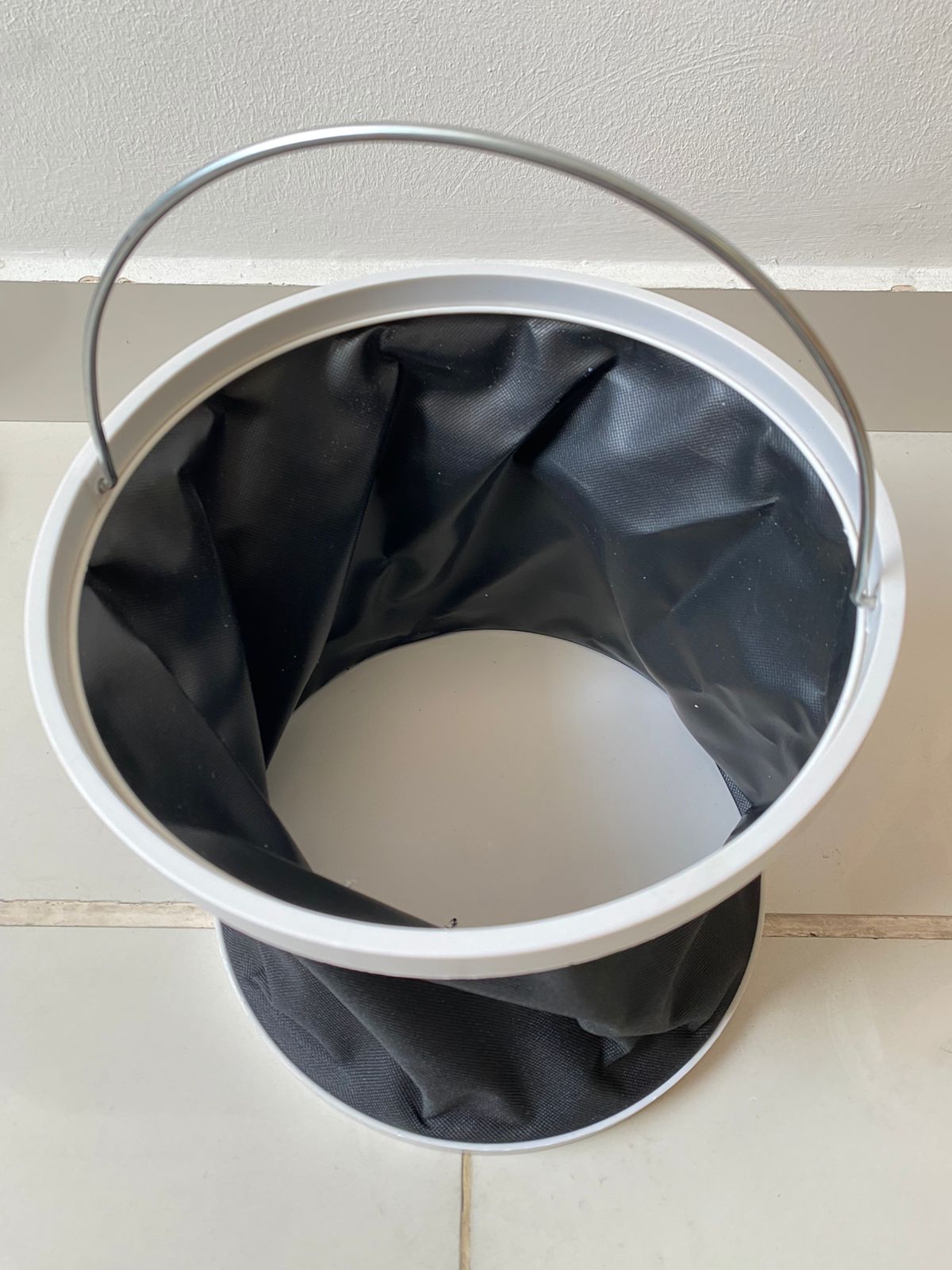 Vista 2 de Cubo Balde Multifuncional Plegable